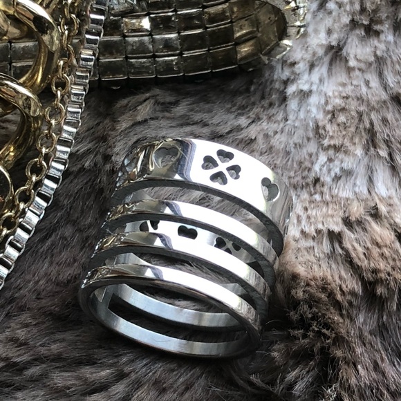 Silver Ring Heart Four Leaf Clover Size 8 flowers - Picture 5 of 7